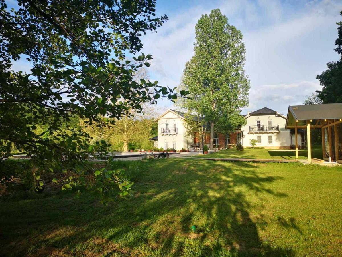 Varga Villa Орфю Экстерьер фото